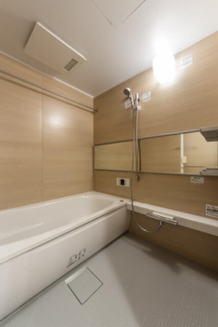 バス・シャワールーム　※写真は同タイプ住戸です。