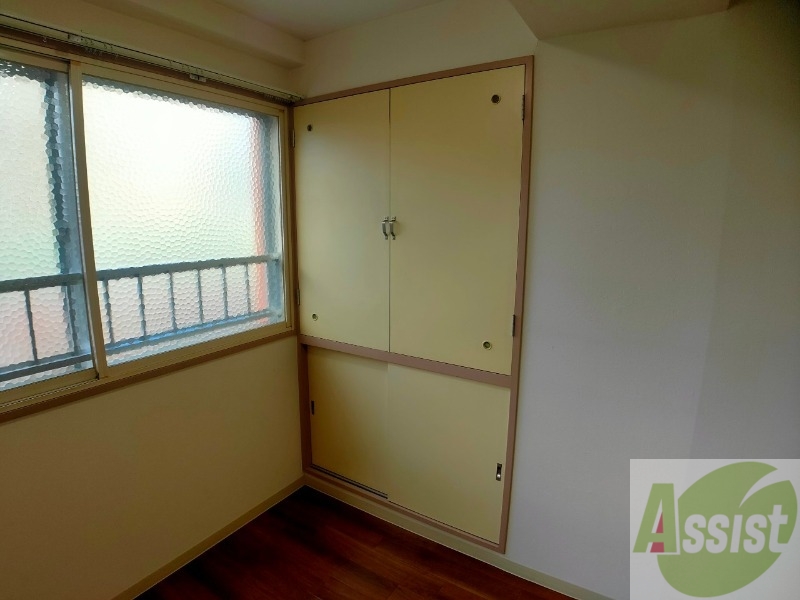 収納　寝室の収納です。部屋がすっきり片付きます。