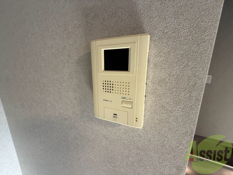 セキュリティ　ＴＶモニター付インターホンです。来客者の顔が見えるので安心！