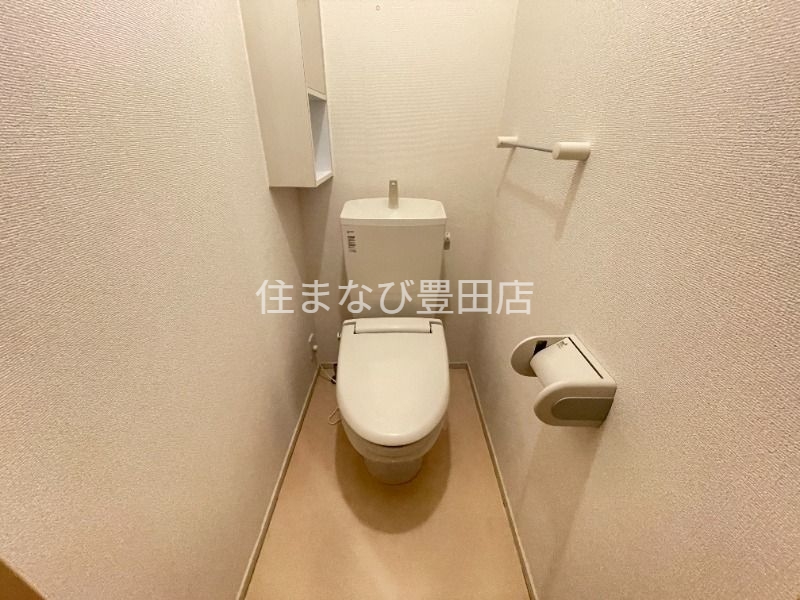 トイレ　反転タイプ