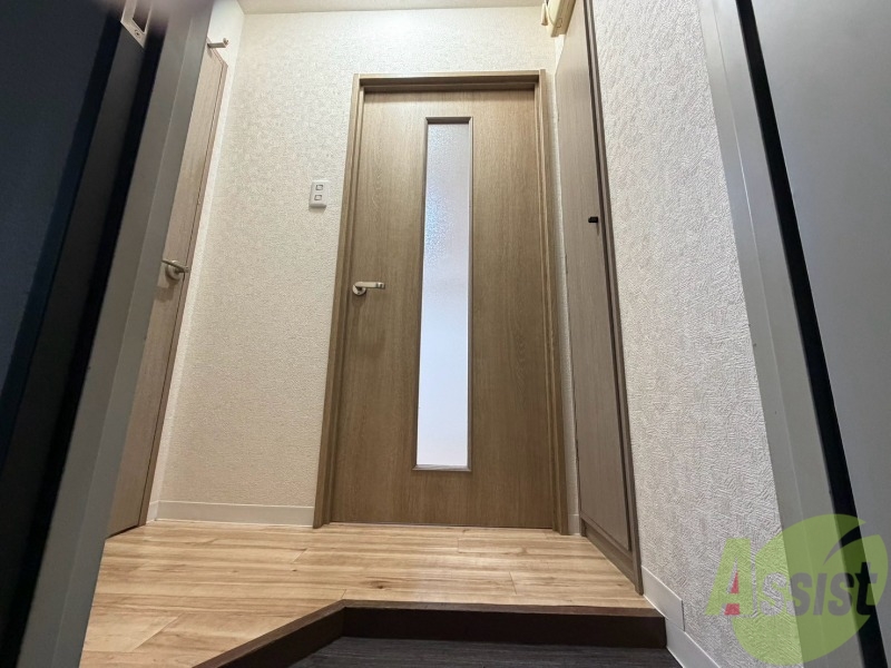 玄関　玄関の様子です。明るい印象ですね。気分もあがりそう。