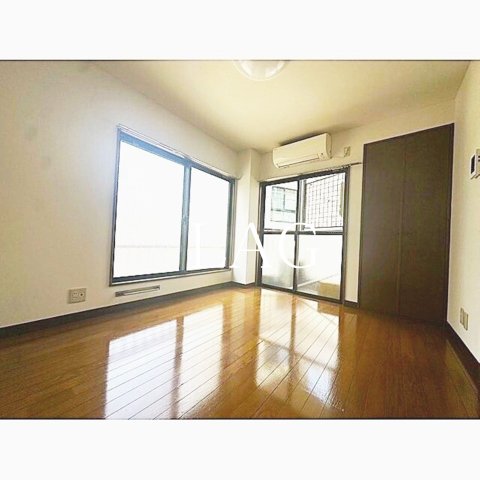 居室・リビング　洋室のお部屋です。