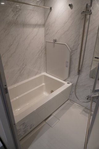 バス・シャワールーム　お風呂で日々の疲れを落としましょう