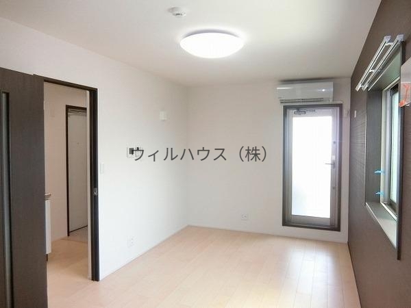 居室・リビング　広々とした洋室！