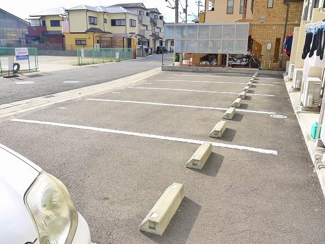 駐車場　カースペースがあります