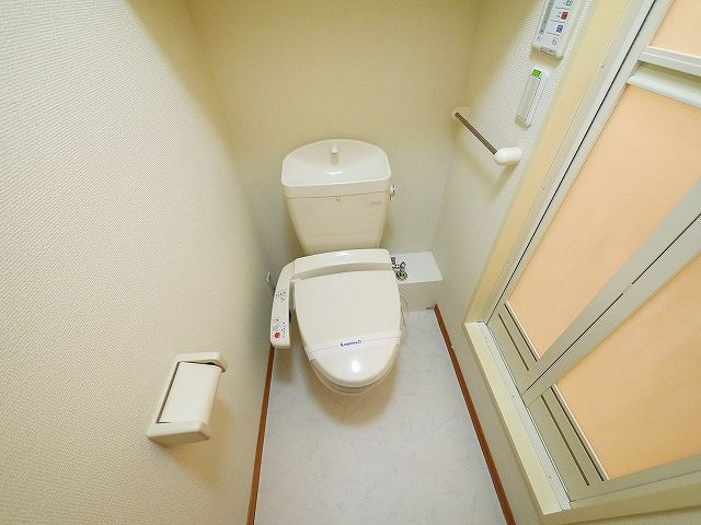 トイレ　ゆったりとした空間のトイレです
