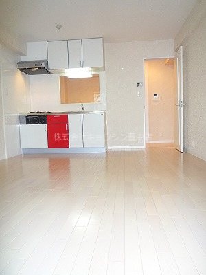 居室・リビング　別号室参考写真