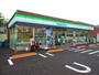 コンビニ　ファミリーマート 篠崎町三丁目店（コンビニ）まで312m