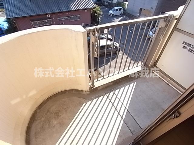 バルコニー　開放的で明るい空間を演出してくれるバルコニーです