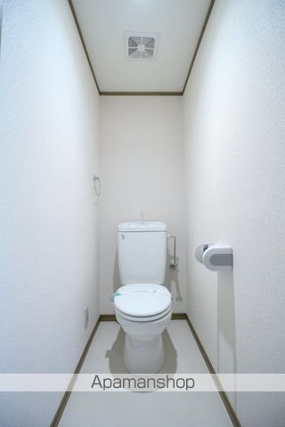 西武新宿線 武蔵関駅 徒歩5分 2階建 築27年のトイレ写真