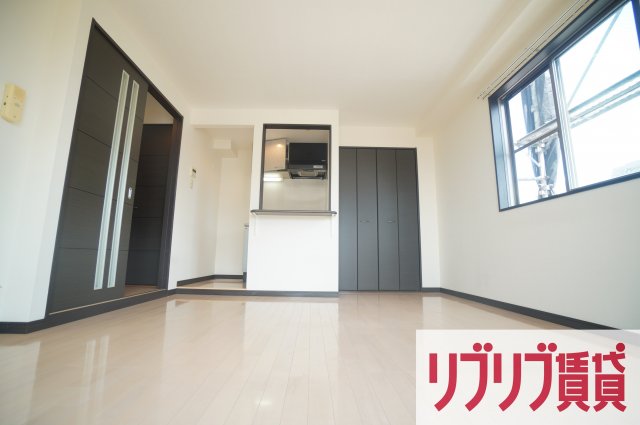 ＪＲ京葉線 蘇我駅 徒歩2分 5階建 築19年の居間写真