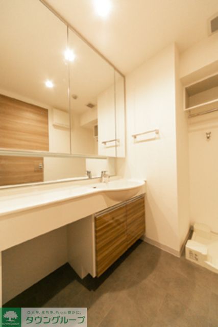 洗面設備　※写真は同タイプ住戸です。