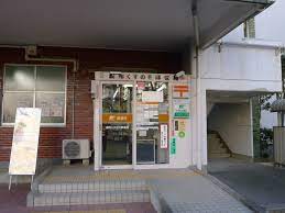 郵便局　調布くすのき郵便局（郵便局）まで461m