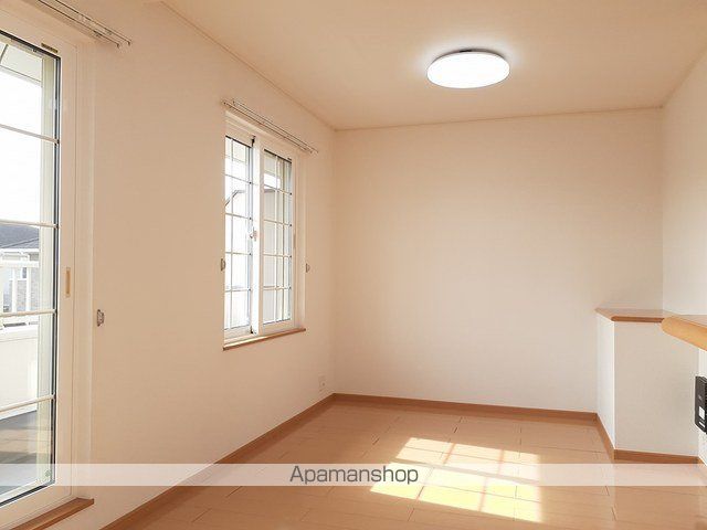 アンジュパレIIの居間写真
