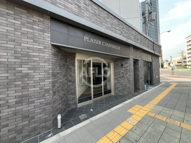 エントランス　PLAISIR　CAMPHRIER　エントランス