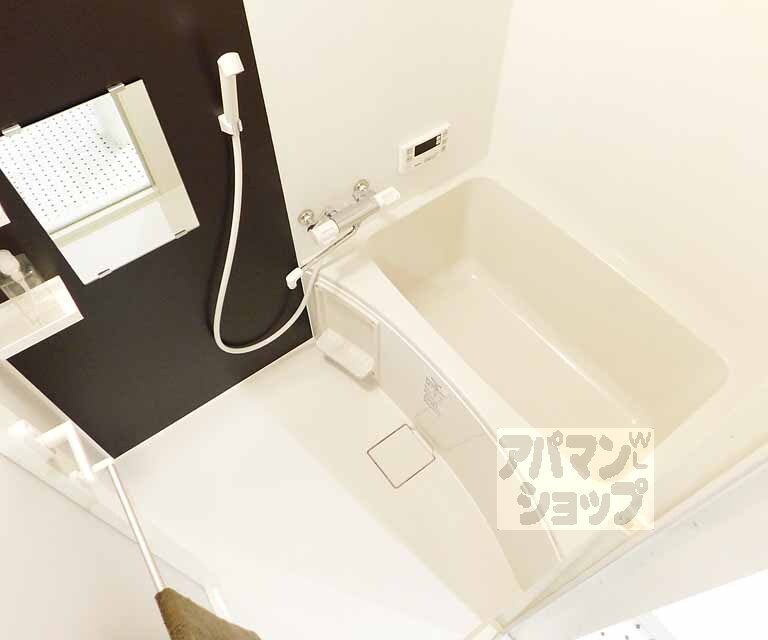 バス・シャワールーム　綺麗になりました