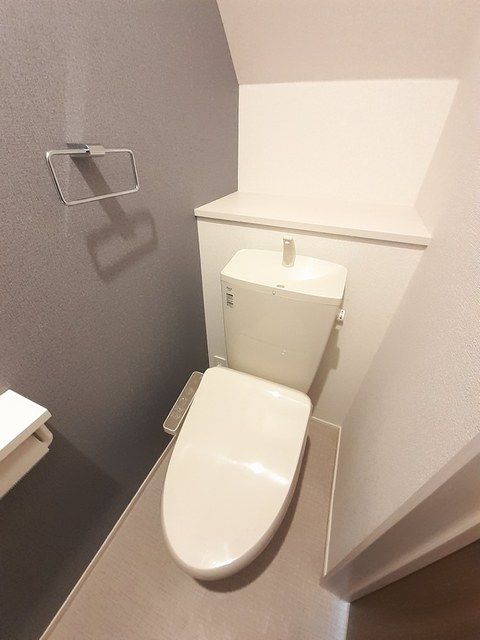 ＪＲ東海道本線 磐田駅 徒歩3分 2階建 築5年のトイレ写真