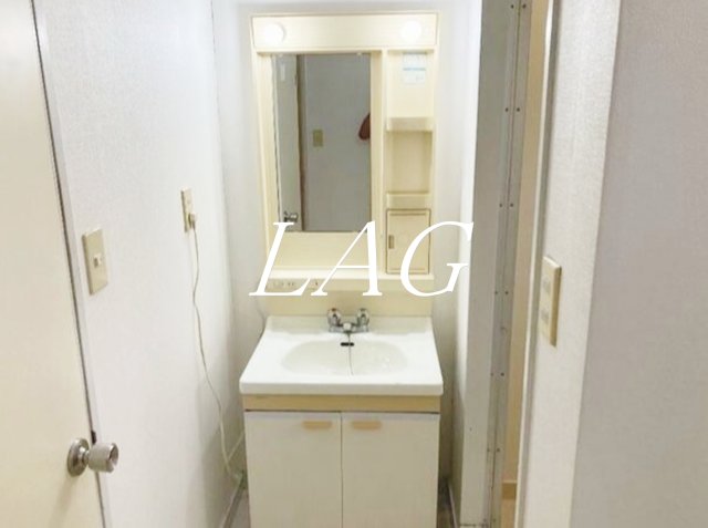 洗面設備　洗面台です。