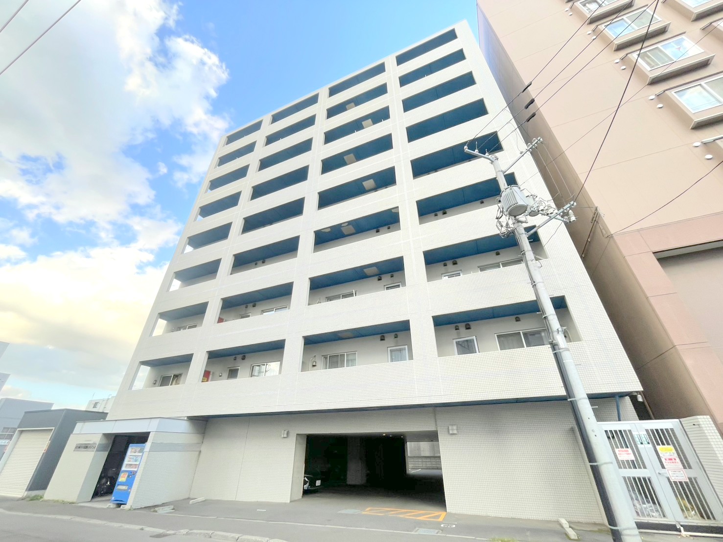 地下鉄東西線 バスセンター前駅 徒歩3分 築22年