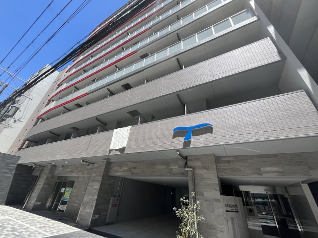 セレニテ江坂ミラクの外観写真