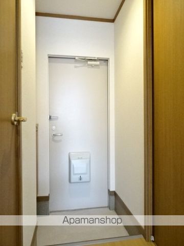 ＪＲ東海道本線 浜松駅 バス乗車時間：12分 最寄りバス停で下車 徒歩3分 2階建 築27年の玄関写真