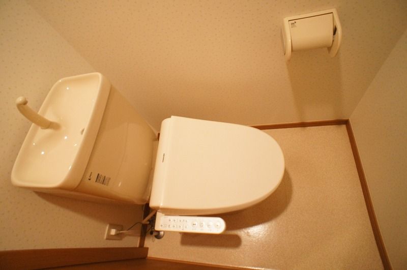 ＪＲ横浜線 町田駅 徒歩15分 2階建 築16年のトイレ写真