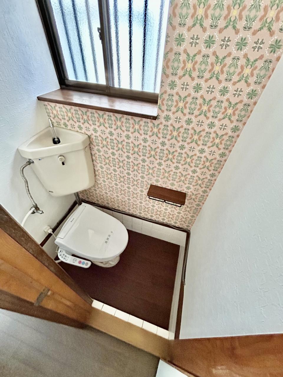 ＪＲ桜井線 三輪駅 徒歩16分 2階建 築36年のトイレ写真