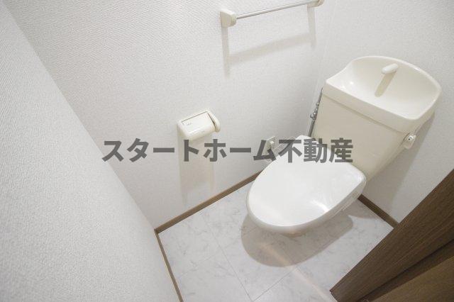 ＪＲ高徳線 佐古駅 徒歩50分 2階建 築25年のトイレ写真