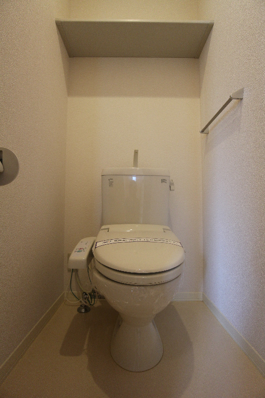 トイレ　別号室参考写真
