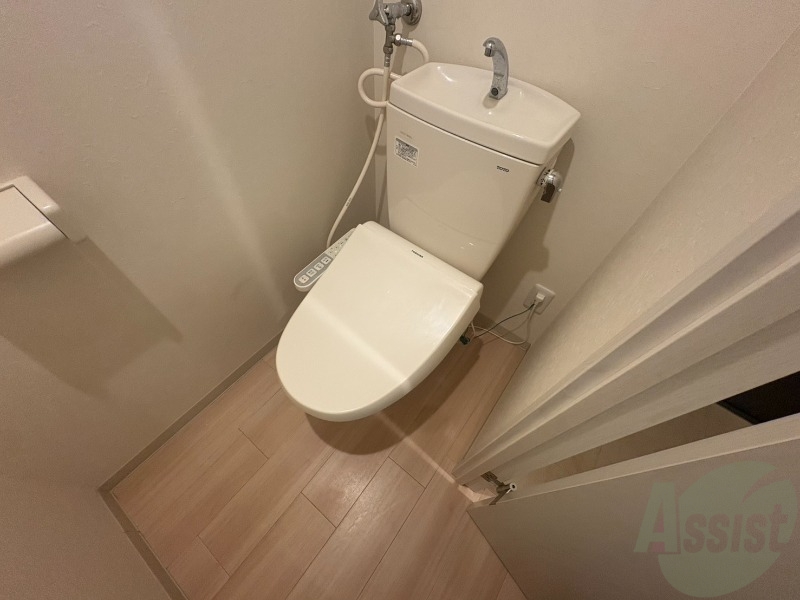トイレ　トイレです。ウォシュレット付を探している方、おすすめです。