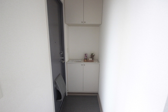 玄関　※別部屋の写真です