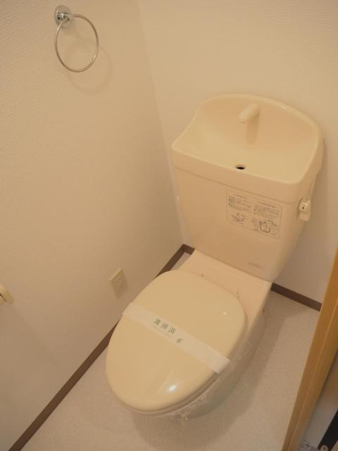 トイレ　【トイレ】同間取り別部屋写真です