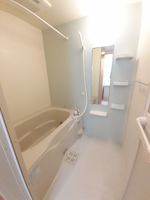 ＪＲ芸備線 備後庄原駅 バス乗車時間：3分 最寄りバス停で下車 徒歩10分 2階建 築12年の風呂写真
