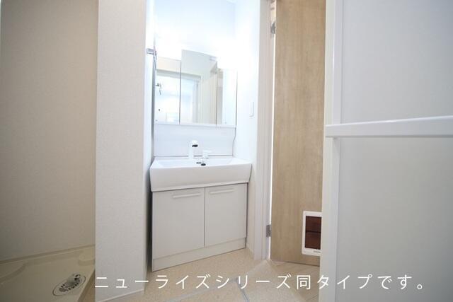 洗面設備　同タイプ