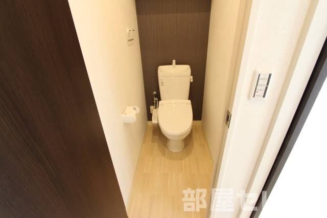 トイレ　２０１６年１２月１７日撮影（３０３イメージ写真）