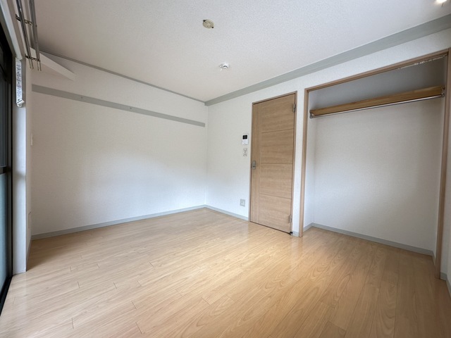 居室・リビング　別部屋参考写真です