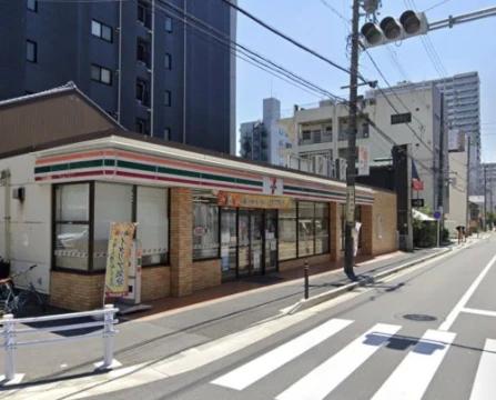 コンビニ　セブンイレブン 名古屋泉1丁目店（コンビニ）まで624m