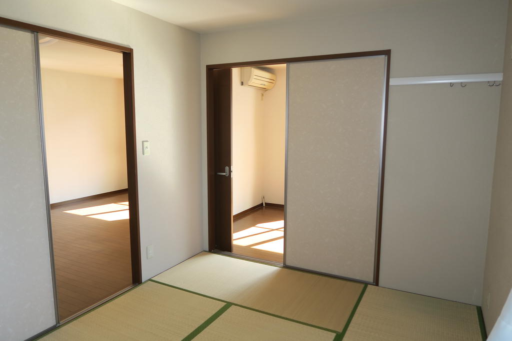 セレッソ堂林の居間写真
