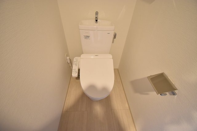 地下鉄千日前線 今里駅 徒歩4分 10階建 築7年のトイレ写真