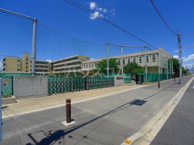小学校　太田市立尾島小学校（小学校）まで374m