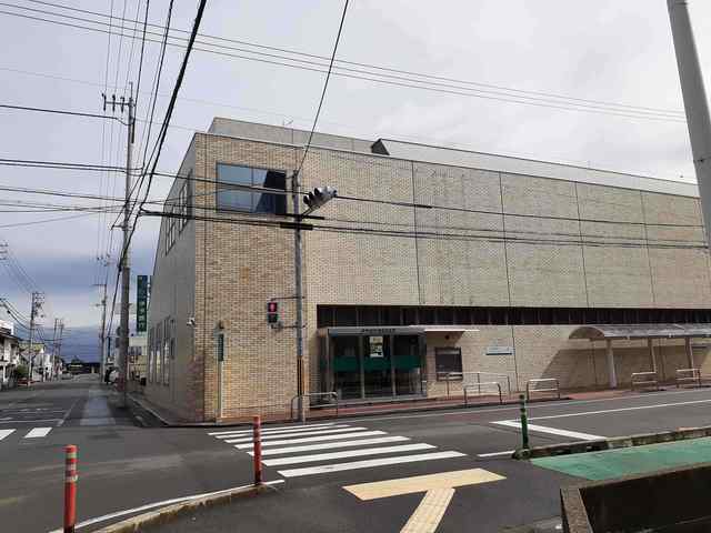 【新居浜市泉宮町のアパートの銀行】