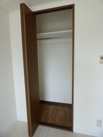 収納　写真は別号室です。