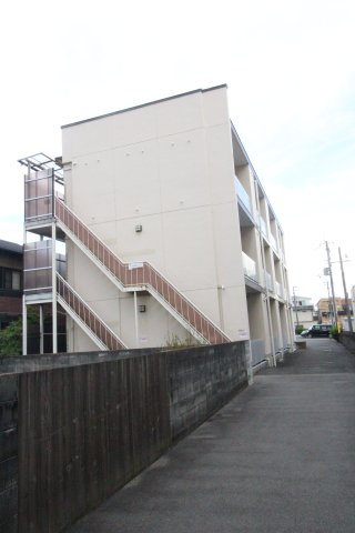 高槻市松原町のマンションの建物外観