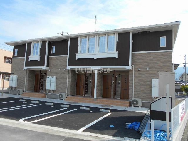愛媛県四国中央市川之江町（アパート）の賃貸物件の外観