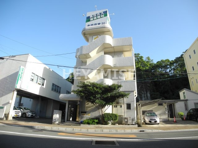 長崎市宝栄町のマンションの建物外観