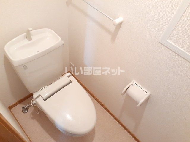 【可児郡御嵩町伏見のアパートのトイレ】