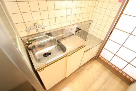 キッチン　※別部屋の写真です