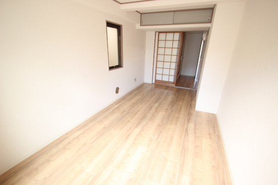 居室・リビング　※別部屋の写真です