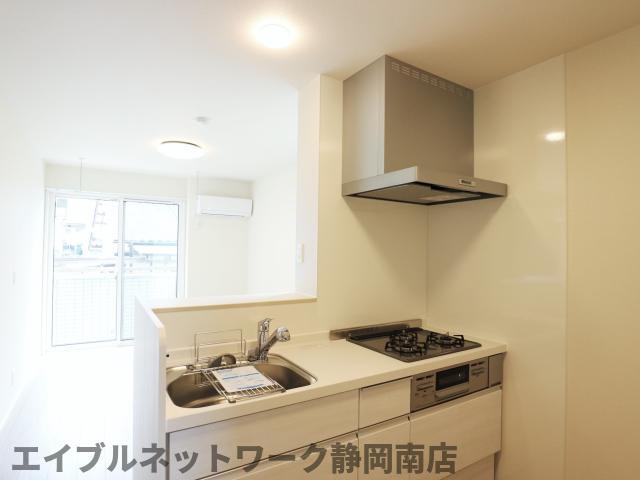 キッチン　キッチンでお料理をお楽しみください