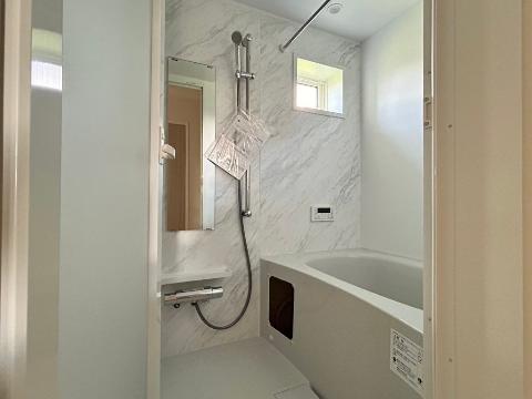 バス・シャワールーム　※建築中同タイプ